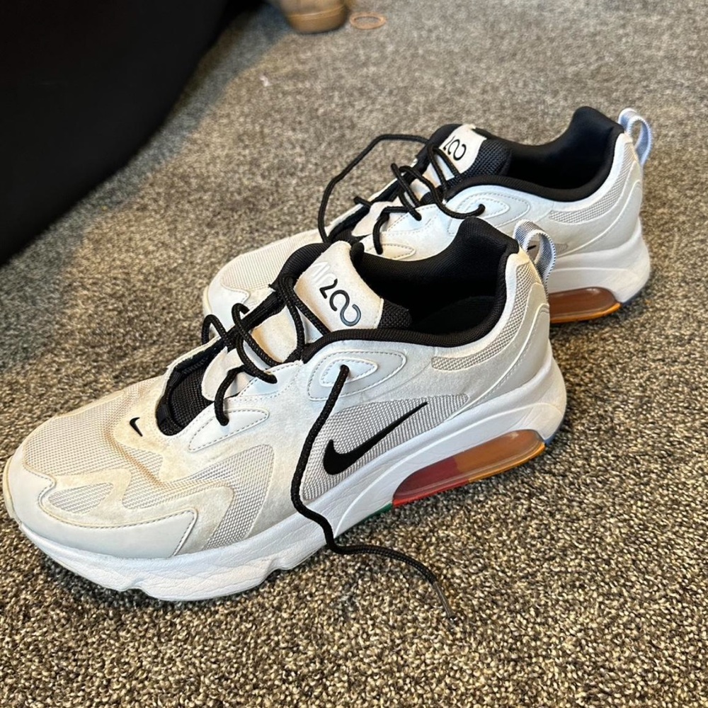 NIKE AIR 200